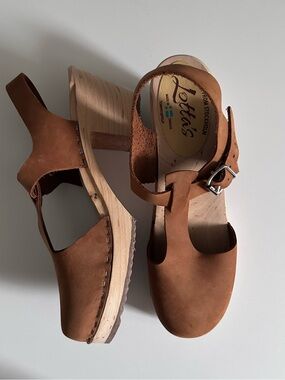 NEW! Lotta From Stockholm Tan Leather Clog Sandals with Front Buckle - Size 42
